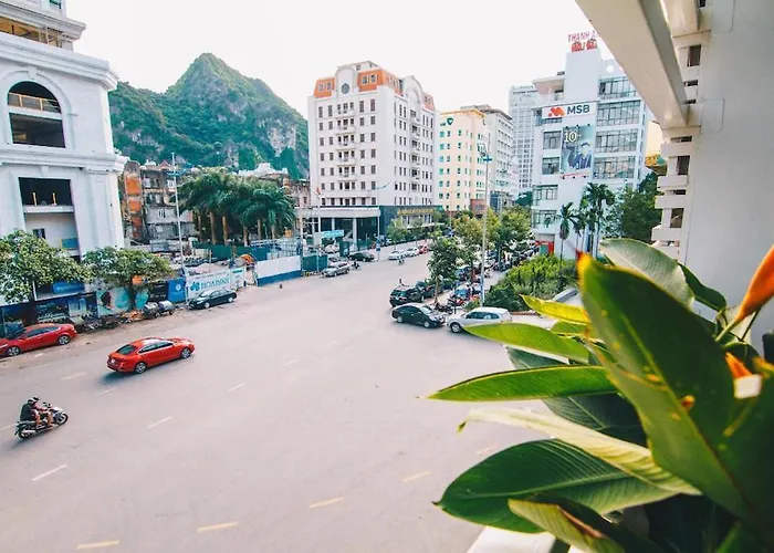 Anh Thu Hạ Long